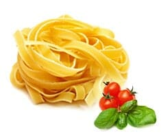 Bandnudeln mit Paprika und Pesto | Rezept