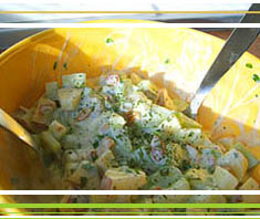 Gurken-Apfelsalat mt Rosinen | Rezept