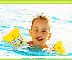 Vorsicht am Wasser: So beugen Sie Badeunfällen mit Kindern vor
