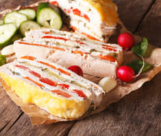 Truthahn-Sandwich mit Radieschen