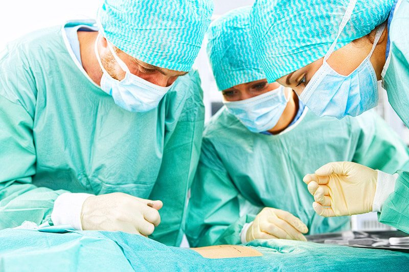 Lebertransplantation - Ärzte im OP