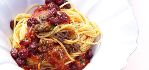 Spaghetti alla bolognese mit Cranberries | Rezept