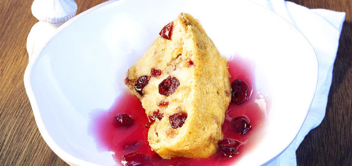 Brotpudding mit Cranberries | Rezept