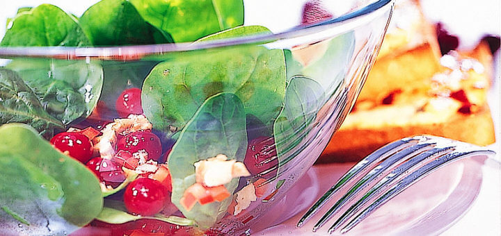Spinatsalat mit Cranberries | Rezept