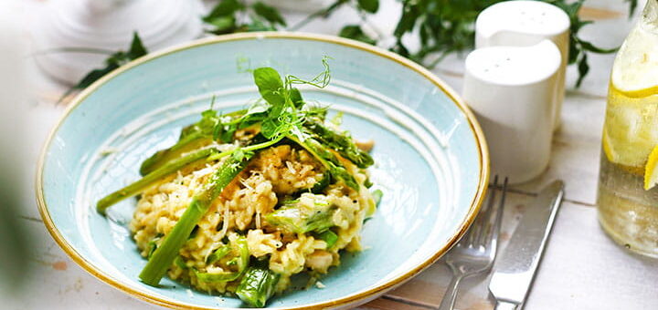 Spargelrisotto mit Grünspargel