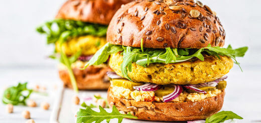 Veganer Kichererbsen Burger mit Hummus | Rezept