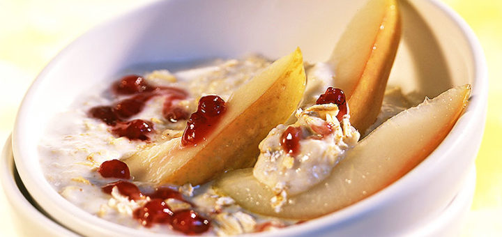 Porridge mit Birnen und Cranberries | Rezept