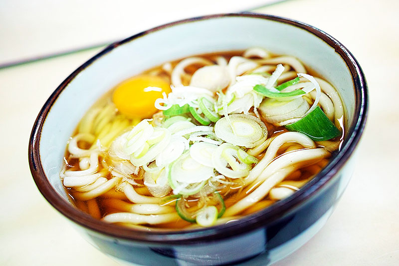 Schnelle Udon Nudelsuppe mit Ei | Rezept
