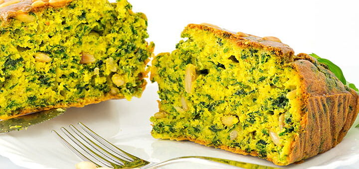 Pikanter Spinatkuchen mit Pinienkernen | Rezept